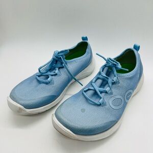 OOFOS North Carolina Blue OOMG Sport LS Sneakers Size 9